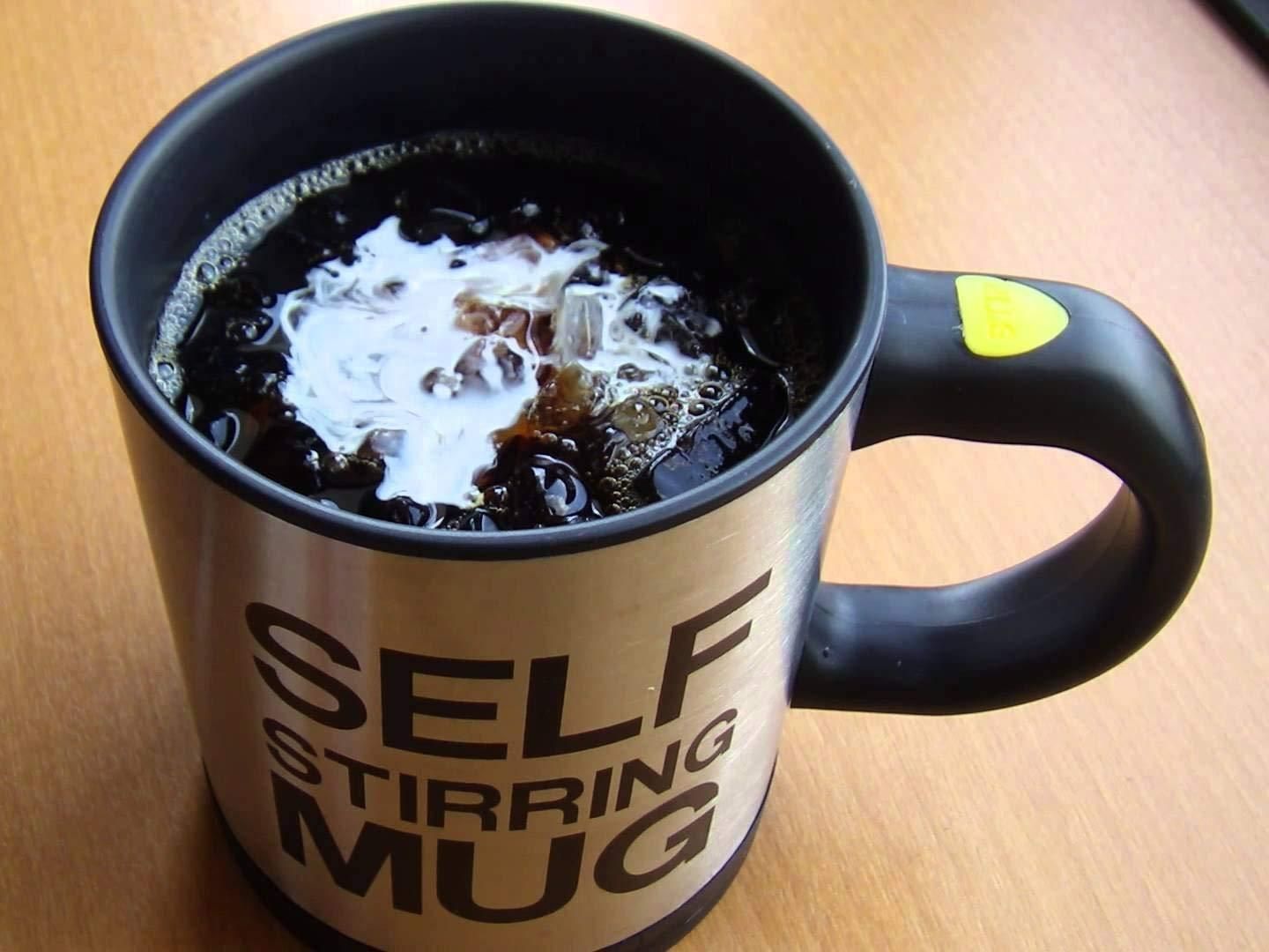 Self Stirring Coffee Mug – Automatic Mixing Travel Cup for Hot Drinks
